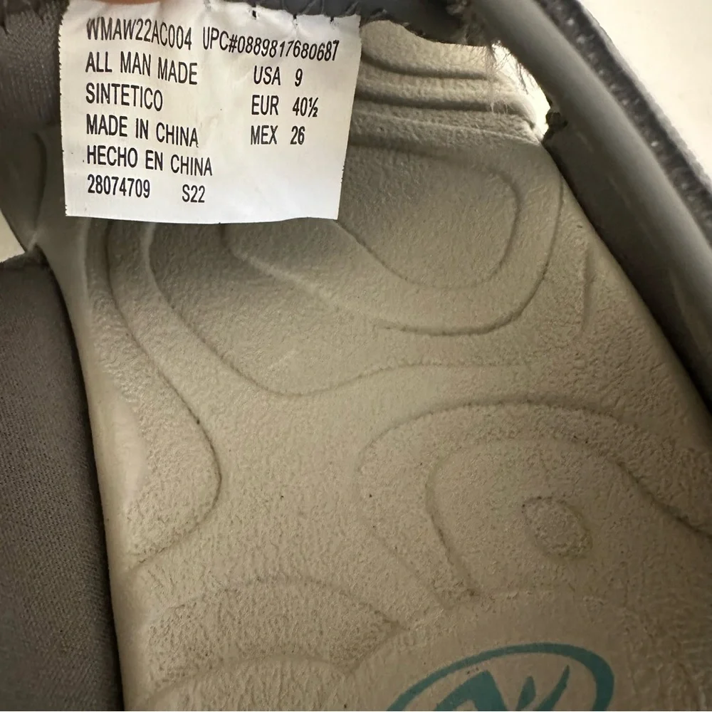 Athletic Works Womens‎ Easy On Off Bungee Laced Rugged Outdoor Sneaker Size 9